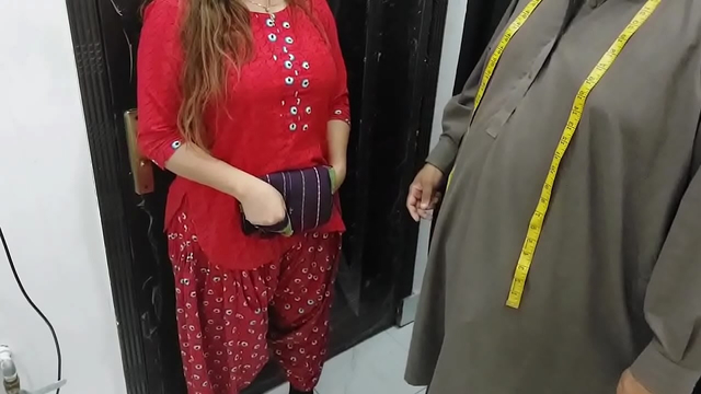Perv Tailor Fucks Busty Village Pakistani Wife for Stitching Salwar