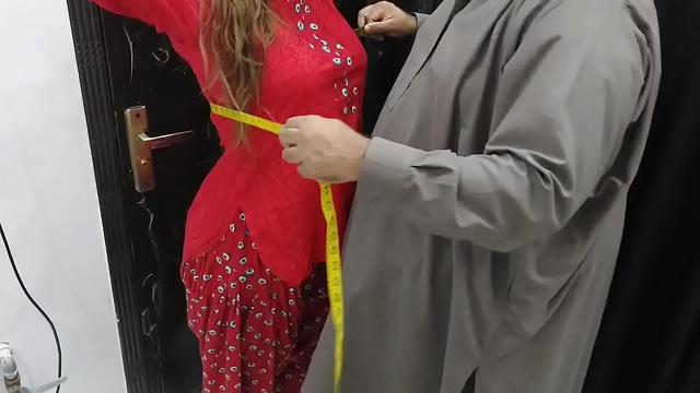 Perv Tailor Fucks Busty Village Pakistani Wife for Stitching Salwar