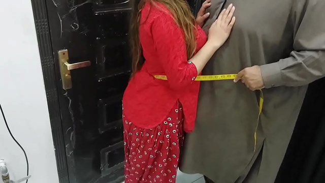Perv Tailor Fucks Busty Village Pakistani Wife for Stitching Salwar