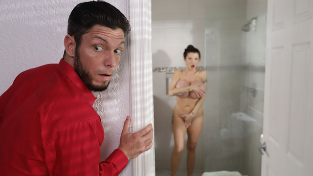 Mom Caught Son Peeping and Makes Him Fuck Her Wildly : XXX Video