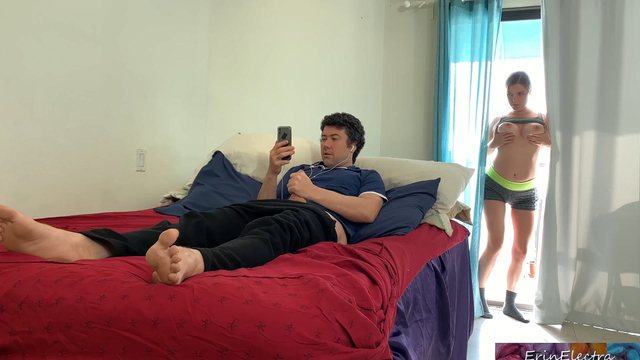Holy Fuck! Mom Caught Son Peeping & Started Lusting for Him!