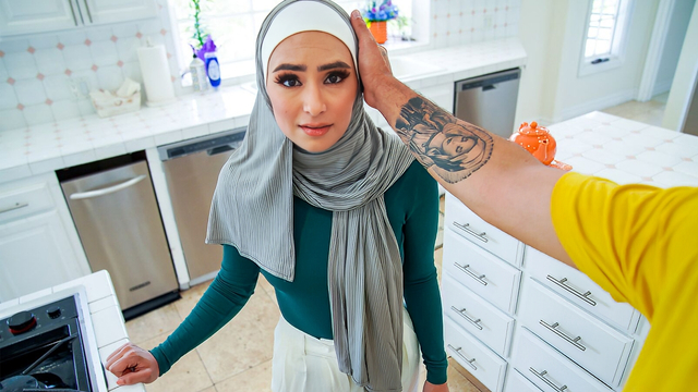 I blackmail my Arab mom in hijab and she agrees to blow me for the first time